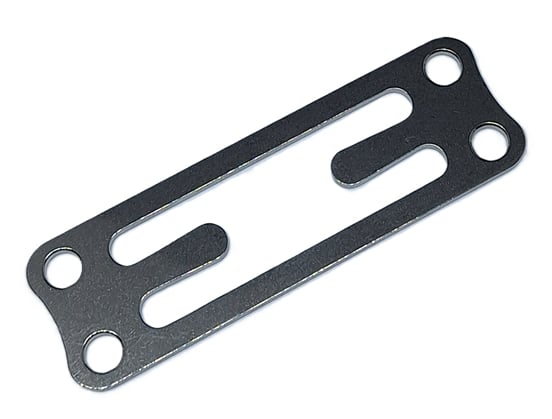 Stopka s otvory pro 5 mm gumolano otevřená. 